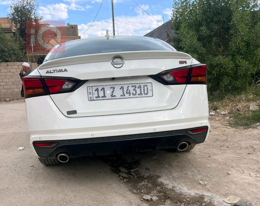 نيسان ألتيما